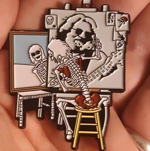 Vintage Grateful Dead pin!